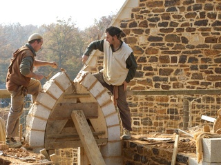 Ils bâtissent un chateau-fort à Guédelon ! Photo (c) <a href="http://www.guedelon.fr">Guédelon</a>.